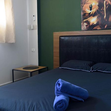 Central Laguardia Hotel Tel Aviv Buitenkant foto