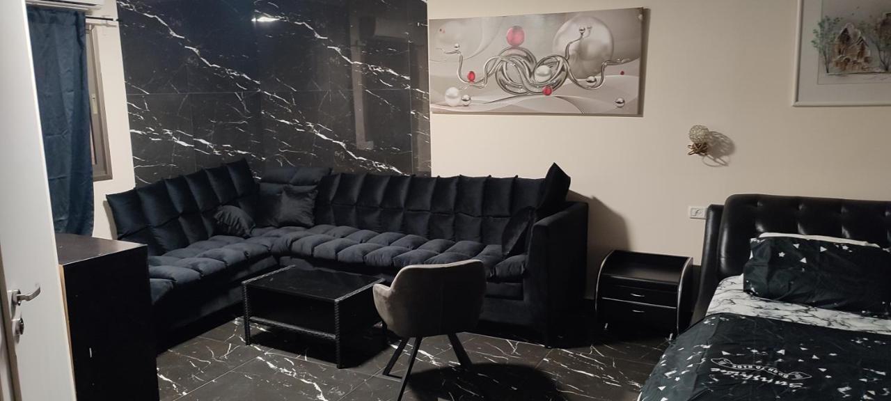 Central Laguardia Hotel Tel Aviv Buitenkant foto