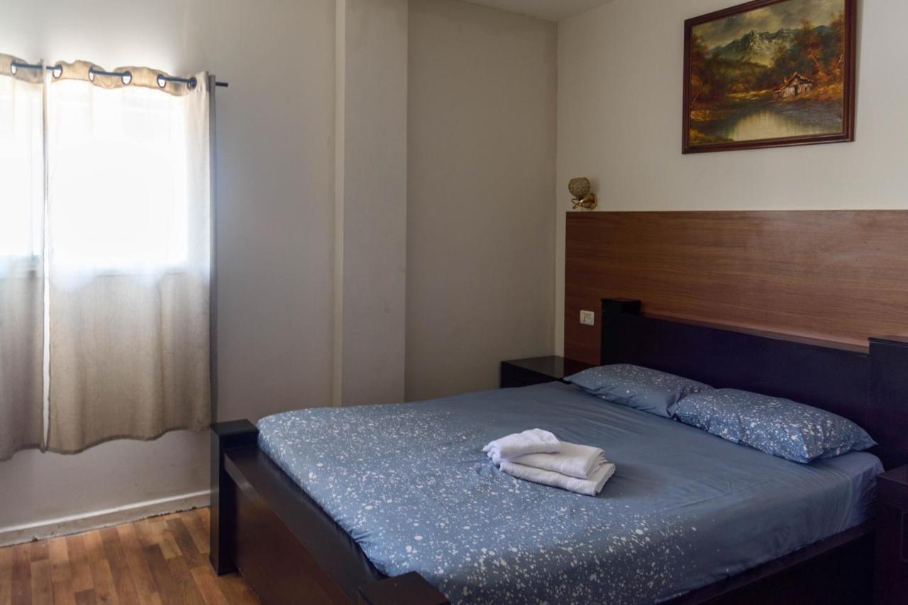 Central Laguardia Hotel Tel Aviv Buitenkant foto